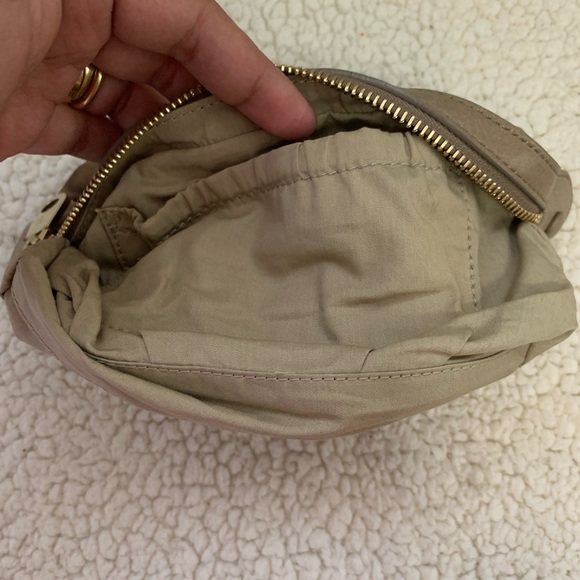 Chloe Pouch - Picture 5 of 8